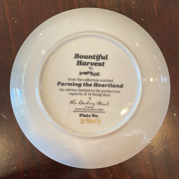 Danbury Mint Collection Plate, "Farming the Heartland " - Picture 2 of 2